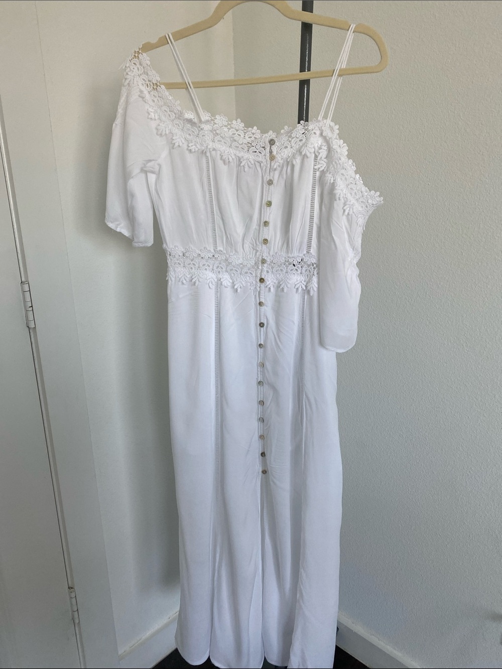 Forever 21 White One-Shoulder Lace-Trim Maxi Dress